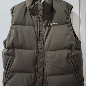 lululemon athletica Men's Olive Puffer Vest
